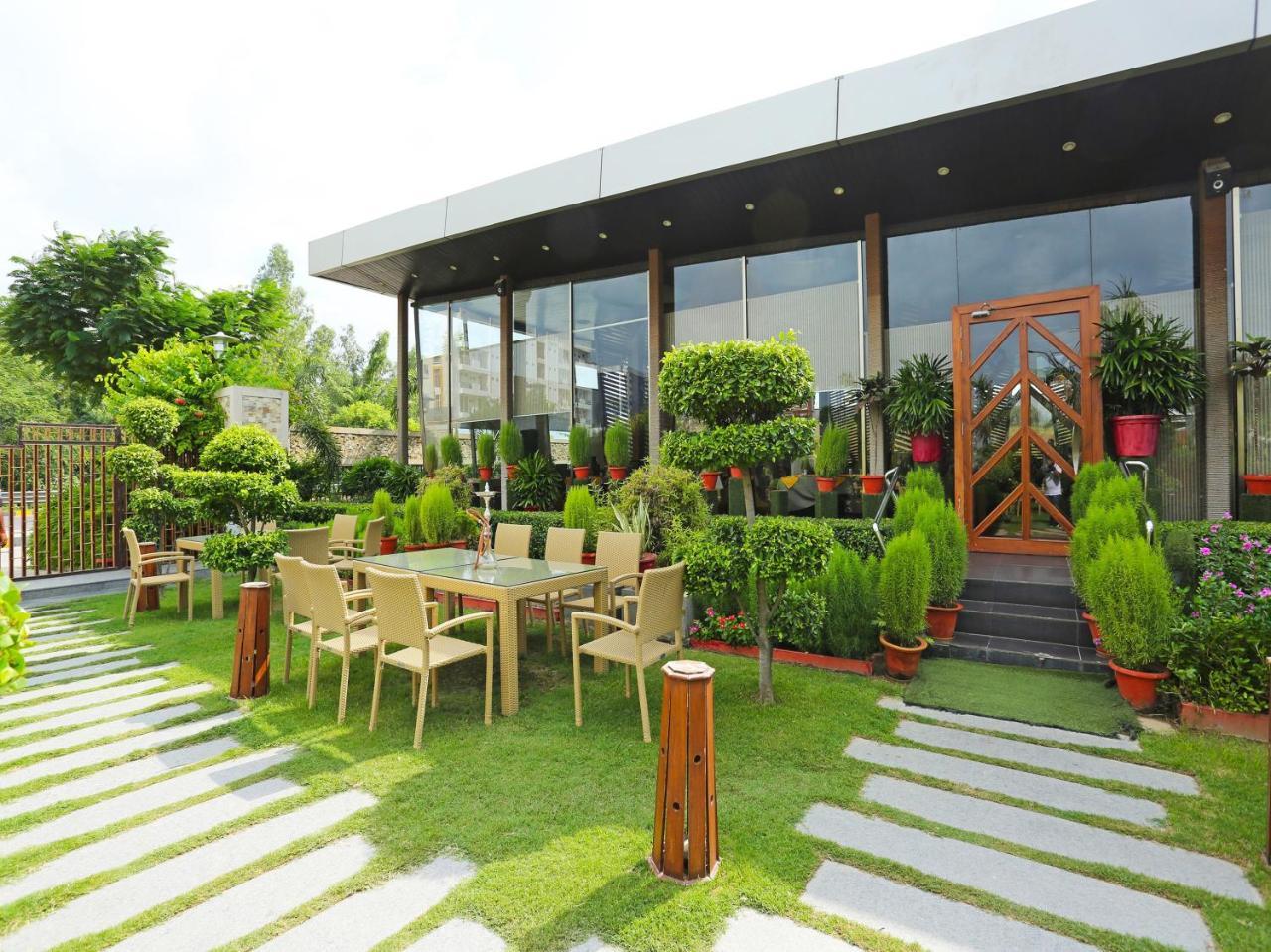 Golden Blossom Imperial Resorts Lucknow Exterior foto